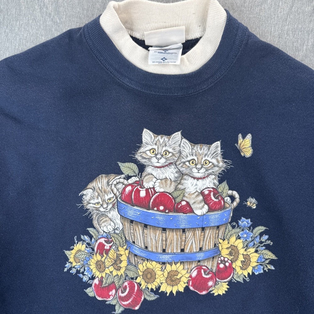 Cat In Apple Basket Graphic Sweater  M Crewneck Blue USA Jerzees Grandmacore